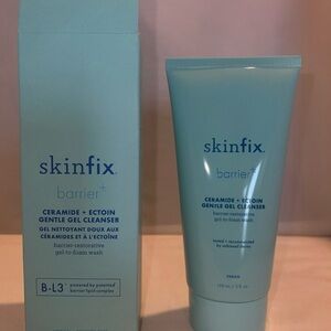 Skinfix Barrier+ ceramide + ectoin Gentle Gel Cleanser